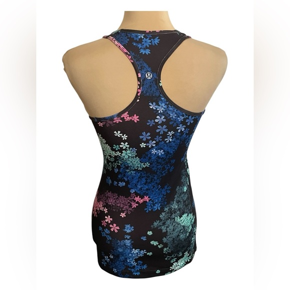 Lululemon Cool Racerback Tank Top Size 6 Petal Pop Multi Black Floral. - Picture 5 of 8